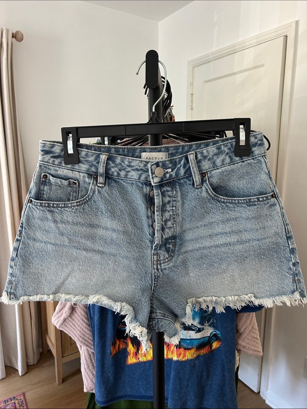 PacSun High Rise Festival Jean Shorts. Size 28. 3” inseam. Button fly. Clean